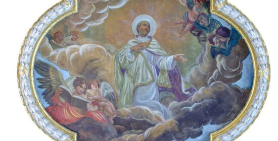 Medaglione sopra il presbiterio - La gloria di San Giulio, portato in cielo da angeli su una nuvola.